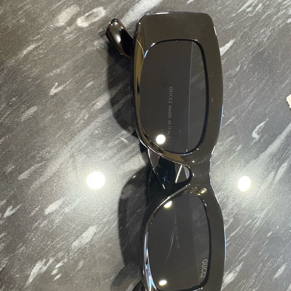 Gucci Black Rectangular Sunglasses - image 3